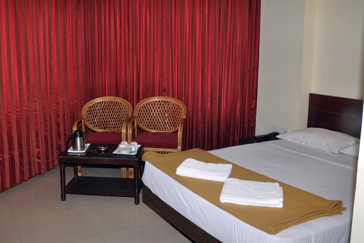 Hotel Blue Hills International Ooty Bagian luar foto