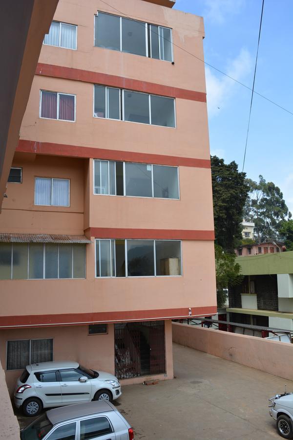 Hotel Blue Hills International Ooty Bagian luar foto